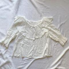 フリルシャツ