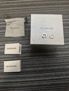 ちゃちゃ✨BALENCIAGA ピアス 片耳 BBロゴ シルバー 男女OK BALENCIAGA BBロゴ ファスナースライダー ジップアップ ピアス