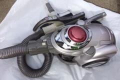 シャープ 2009年 強力 サイクロン式掃除機 EC-AX100-P 灰桃白色