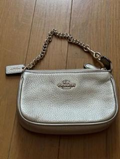 美品 COACH ゴールド レザー ポーチのサムネイル