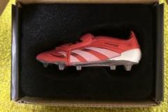 adidas サッカースパイク型キーホルダー プチデター 2個セット