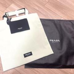 ショッパー付きプラダビューティーコンパクトロゴ入りミラー