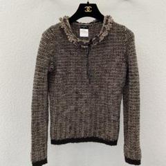今年人気のブランド品や CHANELシャネル 優雅な本革リボンデザインカシミアウールニット 42 トップス