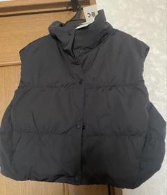 美品】ユニクロC ダウンクロップドベストベージュ