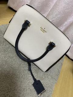 大特価放出! お値下げ中 《Kate spade》ショルダーベルト付きハンドバッグ - ショルダーバッグ