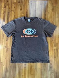 A&W All American Food Tシャツ ブラウン