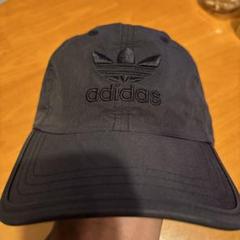 adidas 黒 キャップ 54cm