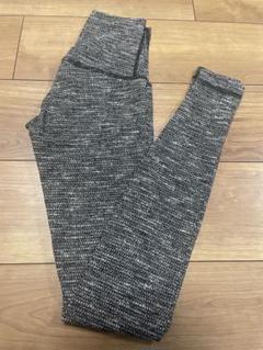 にゃあ♡さん専用lululemon サイズ4ラン ヨガパンツ 新品未使用タグ付き loopa レギンス ヨガパンツ ヨガウェア ルーパ Loopa デイリー