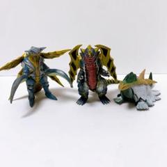 ウルトラ怪獣ソフビ バジリス スキューラ フィギュア2個セット BANDAI - ウルトラ怪獣ソフビ バジリス スキューラ フィギュア2