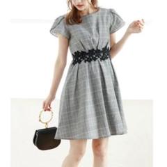 美品 tocco closet グレンチェック レース ワンピース グレー Mのサムネイル