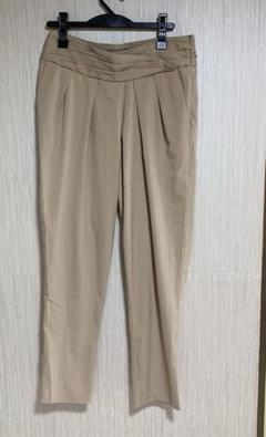 【Kai Lani】カイラニ ベージュ タック入り スリムフィットパンツ M