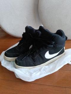NIKE ブラック ハイカット スニーカー - メルカリ