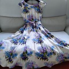 【新品未使用】ローラアシュレイ　ワンピース　花柄　アーカイブ
