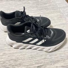 adidas ランニングシューズ 黒/白　24.5センチ