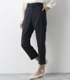 ウツクシルエットパンツ　カジュアルパンツ　ストレートパンツ　オフィスパンツ