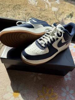 Nike Air Force1 '07 LV8 セイル/ミッドナイトネイビーのサムネイル