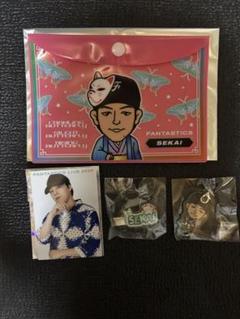 FANTASTICS 世界 缶バッジ ヘアクリップ 繋がるアクリルチャーム