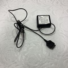 au 国内海外共用　ACアダプター02 商品コード0203 PQA