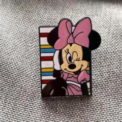 ピンバッチ　ミニー　ミッキーマウス