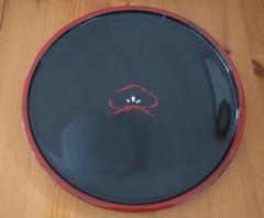 【アソベの漆器】 丸盆 お盆 干支 羊 直径20cm 朱色 2025年最新】アソベ お盆の人気アイテム - メルカリ