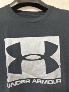 under armor MENSTシャツ　　M