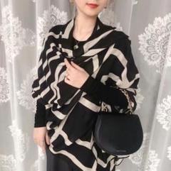 黒とアイボリーのストライプストール