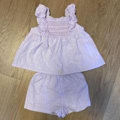 フリルタンクトップとショートパンツセット