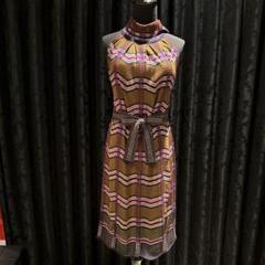 極美品✨MISSONI ジグザグパターンノースリーブワンピース オレンジタグ 極美品✨MISSONI ジグザグパターンノースリーブワンピース