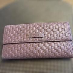 GUCCI ピンクレザー長財布 GGパターン - メルカリ