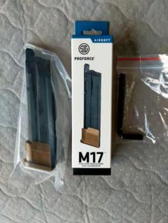 人気絶頂 SIG メルカリ - 未使用品 TAN ライラックス co2マガジン M18 M17 トイガン