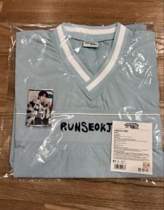 BTS ジン　Vネック Tシャツ ホワイト　JINサイズ トレカ付き　タルソク トレカ付】 BTS ジン RUNSEOKJIN in JAPAN 記念Tシャツ - メルカリ