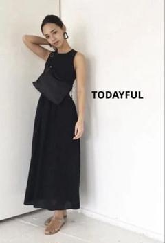 【新品タグ付き⭐︎TODAYFUL】バッククロス　マキシワンピース　ブラック　38のサムネイル