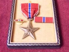 ★アメリカ軍の記章/徽章＊１９４０年代＊ブロンズスター勲章（実物） m78022588975_1.jpg?1726621485