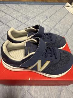 New Balance ネイビー スニーカー
