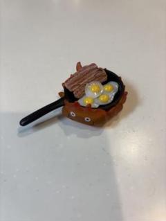 ジブリパーク限定　カルシファー　バッジ　カイロケース　タイル　食べ物マグネット ジブリパークマグネット カルシファー - メルカリ