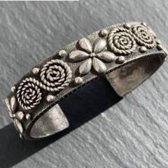 ナバホ NAVAJO インディアンジュエリー ズニ族 bangle バングル