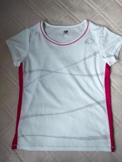 New Balance 半袖Tシャツ Mサイズ 白×ピンク ハート柄