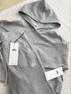 alo yoga muse hoodie&sweat pant