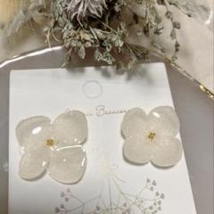 紫陽花プリザーブドフラワーホワイトピアス◡̈♥︎透け感　透明感