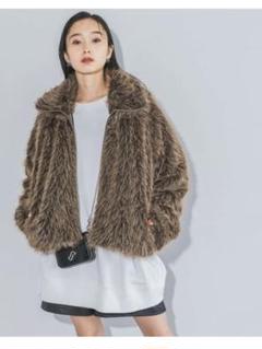 美品今期完売JEANASISグレー ファーコート ジップアップ 美品今期完売JEANASISグレー ファーコート ジップアップ