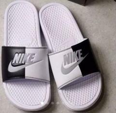 新品 ナイキ ベナッシ 28センチ 送料込み 104 バイカラー 白黒 NIKE