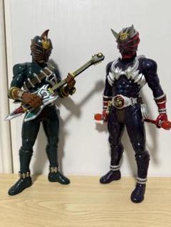 仮面ライダー響鬼紅＆轟 フィギュアセット 仮面ライダー響鬼』夏の魔化魍に対抗するため炎の気を極限まで