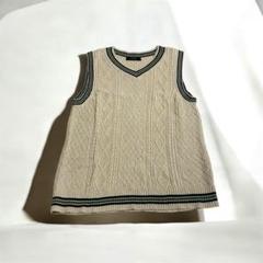【☆美品・希少品☆】ベージュ ケーブルニット Vネック ベスト 3カラー L