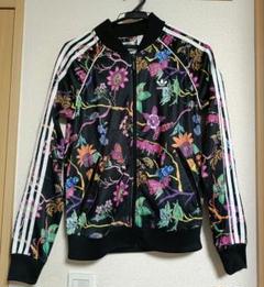 アディダス 花柄 ジップアップ トラック ジャケット ジャージ adidas Originals（アディダスオリジナルス）の「アディダス