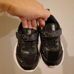 新品タグ付き　MAD FOOT　キッズスニーカー　16センチ　エアーソール