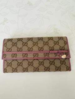 （M.H）GUCCI GGパターン 二つ折り財布 ベージュ GUCCI GGキャンバス 二つ折り財布 ベージュ/ピンク - メルカリ