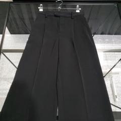 黒 ワイドパンツのサムネイル