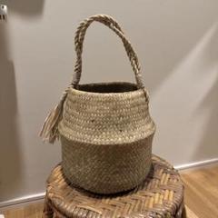 天然素材 カチュー 水草 丸型 かごバッグ タッセル付き - メルカリ