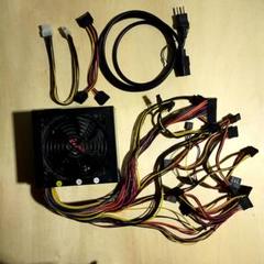 PC パーツ 電源ユニット 550V 電源ケーブル付き ジャンク