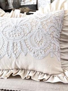 美品】フランスアンティーク 手刺繍レース フリルクッション